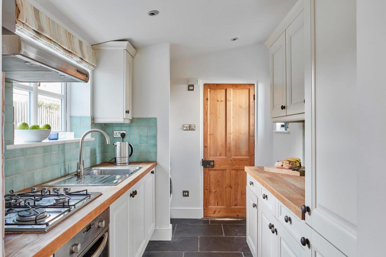 A Cool Coastal Retreat On Kingsdown Beach - The White House Deal Exterior foto