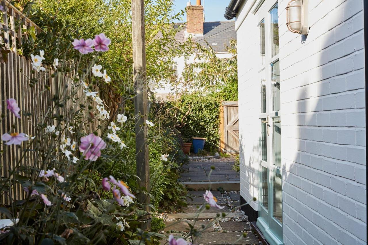 A Cool Coastal Retreat On Kingsdown Beach - The White House Deal Exterior foto