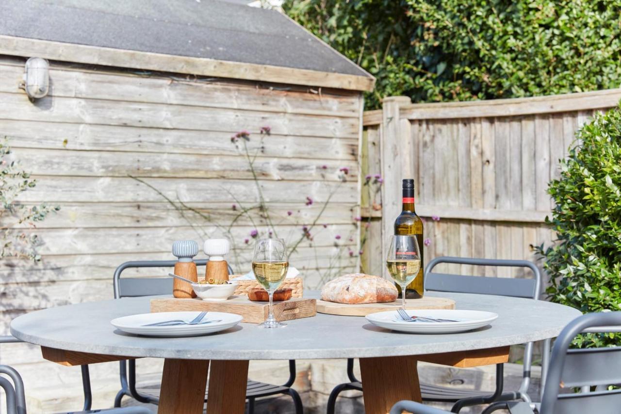 A Cool Coastal Retreat On Kingsdown Beach - The White House Deal Exterior foto